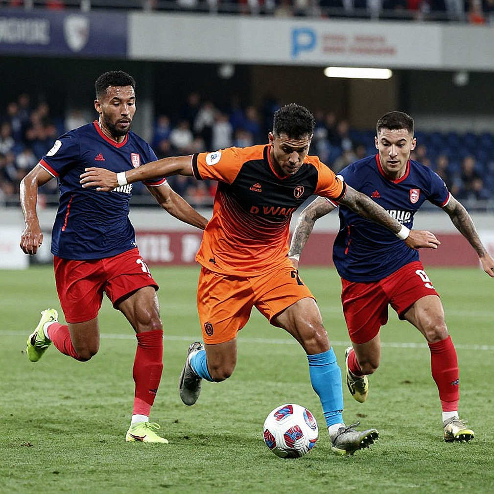 Gulf Cup 27: Từ ánh mắt của Messi đến trọng trách João Pinheiro ở trận khai mạc