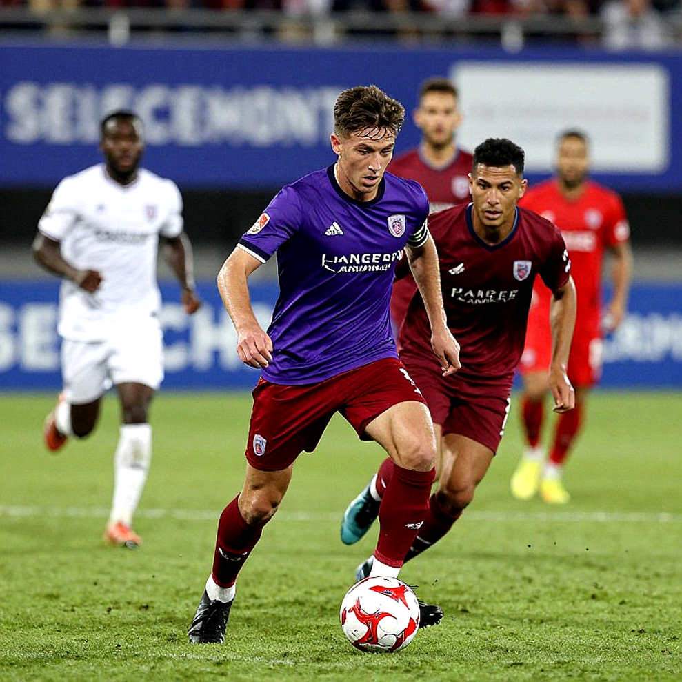 Gulf Cup 27: Từ ánh mắt của Messi đến trọng trách João Pinheiro ở trận khai mạc Gulf Cup 27: Từ ánh mắt của Messi đến trọng trách João Pinheiro ở trận khai mạc