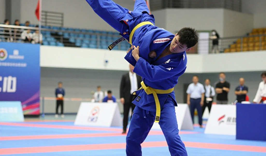 Bản báo cáo võ thuật trả về trống rỗng và bài học về kỷ luật dữ liệu
