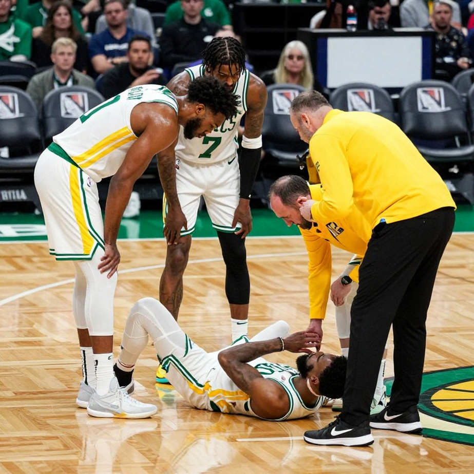 Knicks và Karl-Anthony Towns: cuộc đàm phán đứng im vì một dòng trong sổ sách