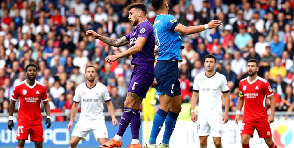 Derby Manchester và tranh cãi VAR: Khi đường gọi lệch, khi đội hình rời xa bàn thắng