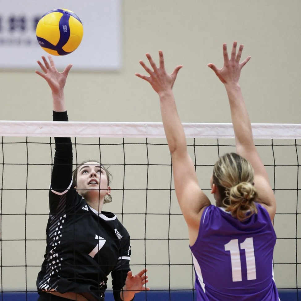 Power 10 tuần 3 bóng chuyền nữ NCAA: Penn State rời Top 10 sau thất bại 3-1 trước Tennessee Power 10 tuần 3 bóng chuyền nữ NCAA: Penn State rời Top 10 sau thất bại 3-1 trước Tennessee