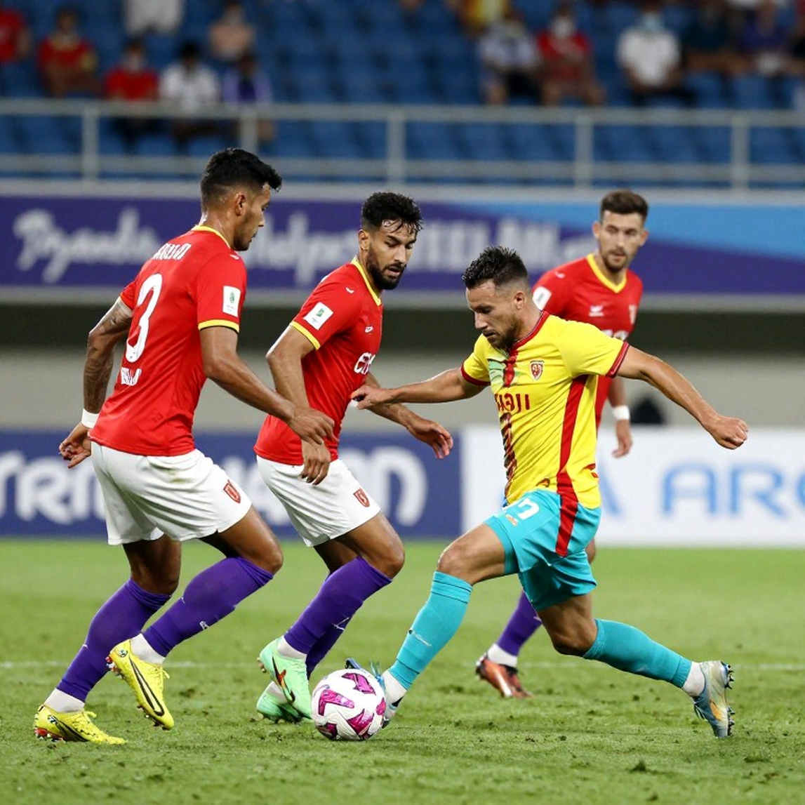Phút 86 ở Clásico Nacional: Canh bạc rút đội trưởng của Almada và vết nứt không ai muốn nhìn thẳng
