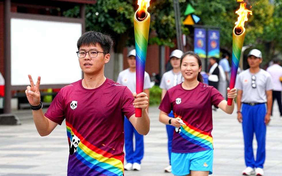 Hàng tiền vệ Việt Nam mất nhịp trước ngày khai màn: Ghi chép từ sân tập Bandung