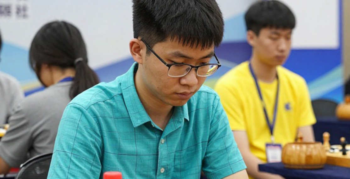 Carlsen in the Headline, Prague in the Text: A Media Paradox of Modern Chess
