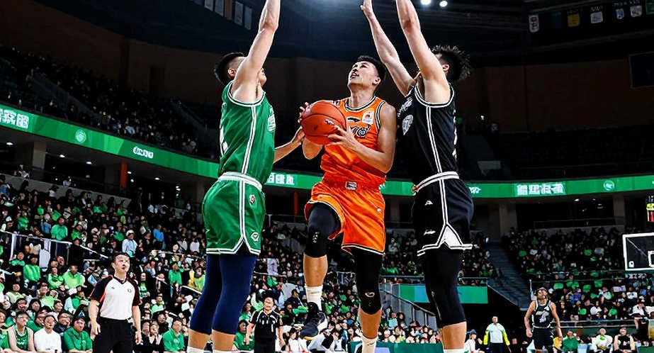 Nơi trái bóng lăn, ta bắt đầu kể chuyện: Băng ghế dự bị và kỷ nguyên dữ liệu NBA