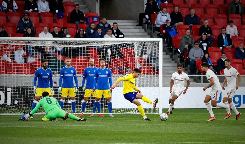 Khoảng trống sau lưng Lê Giang Patrik: Bài toán thủ môn tuổi 34 của tuyển Việt Nam ở FIFA ASEAN Cup 2026