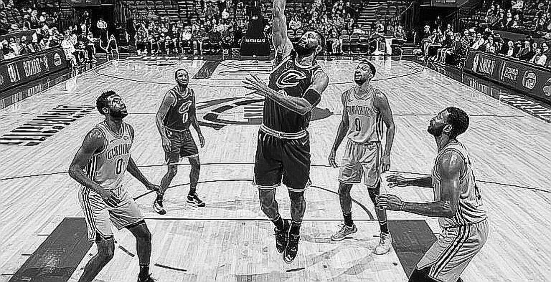 Anthony Davis và cú lộn của Los Angeles Lakers: Khi dữ liệu phơi bày những gì highlight che giấu Anthony Davis và cú lộn của Los Angeles Lakers: Khi dữ liệu phơi bày những gì highlight che giấu