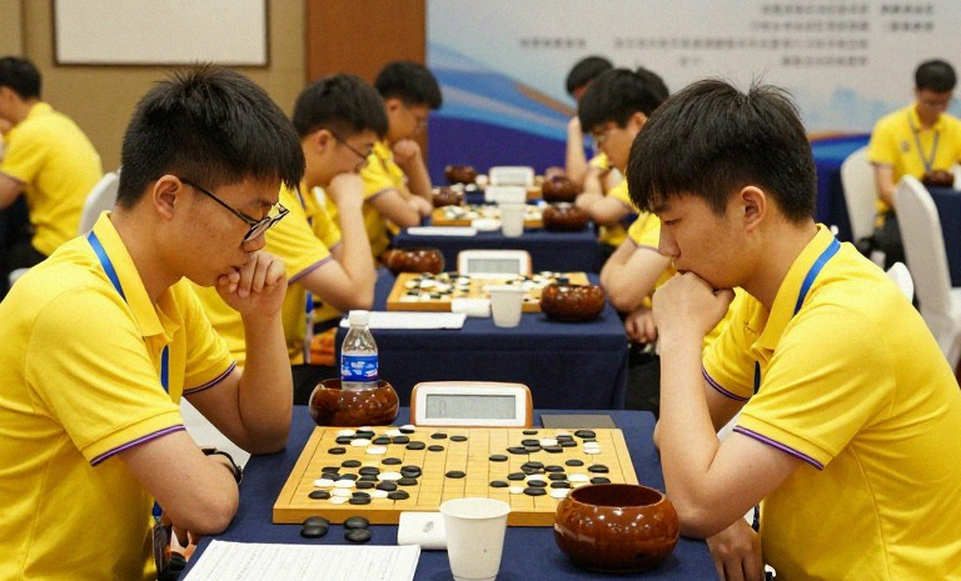 Karsten Müller và 25 năm tàn cuộc: Khi ChessBase đóng gói lại một di sản