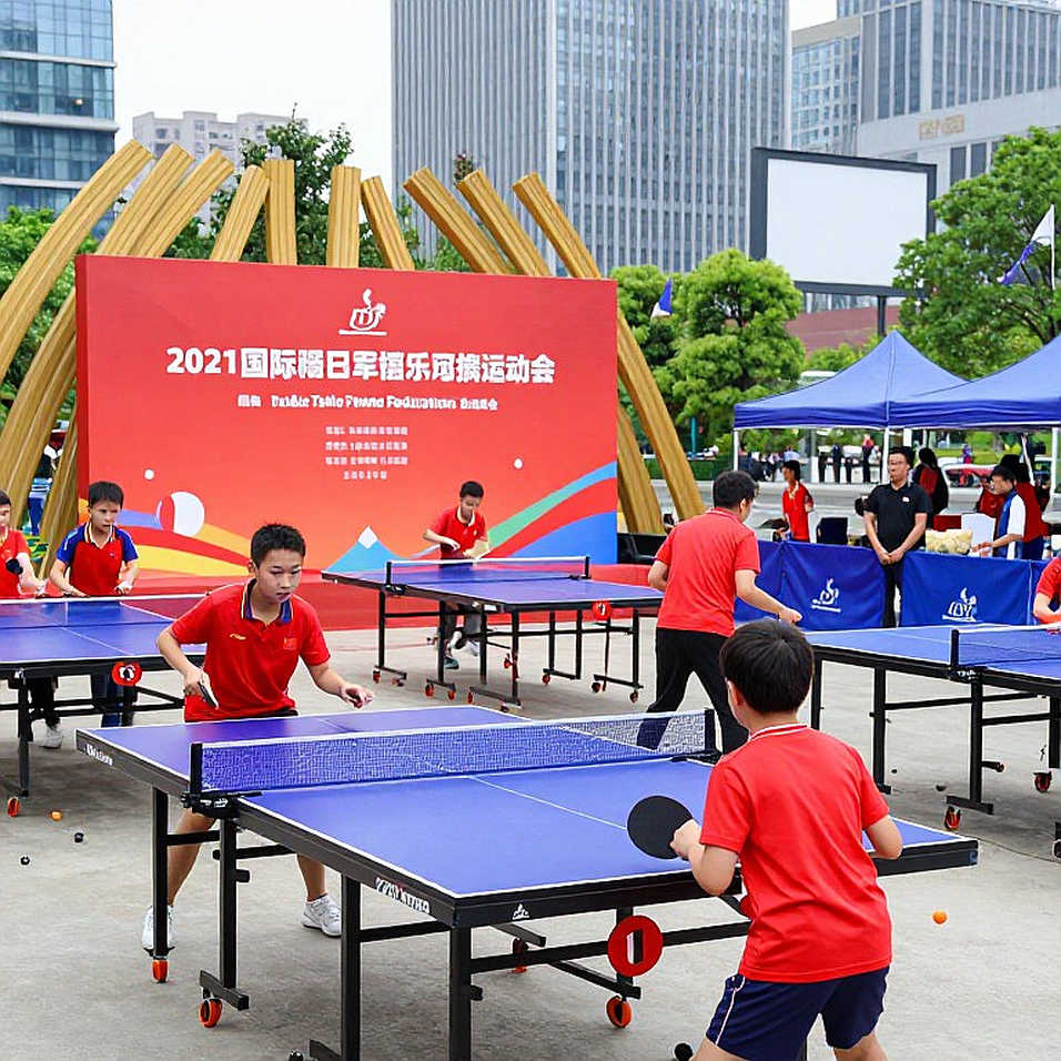 Một cậu bé 10 tuổi, một quả bóng cho chó và bài toán gieo mầm bóng bàn của nước Anh Một cậu bé 10 tuổi, một quả bóng cho chó và bài toán gieo mầm bóng bàn của nước Anh